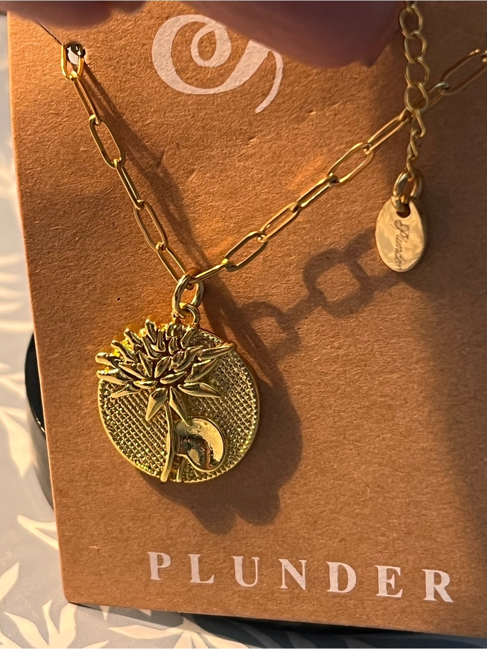 Plunder Gold tone Floral Medallion Necklace - Picture 1 of 2